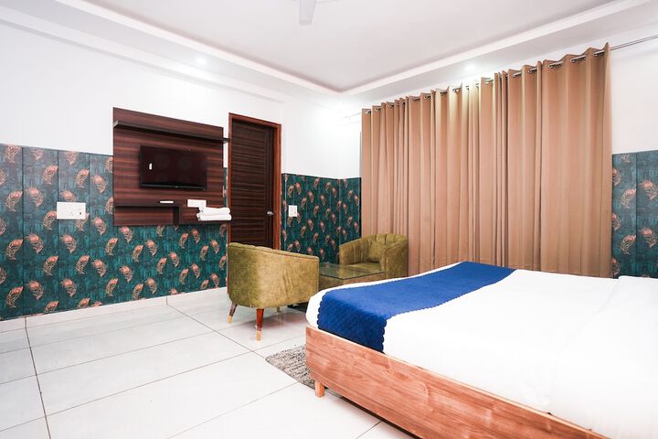 Room 15 of 41
