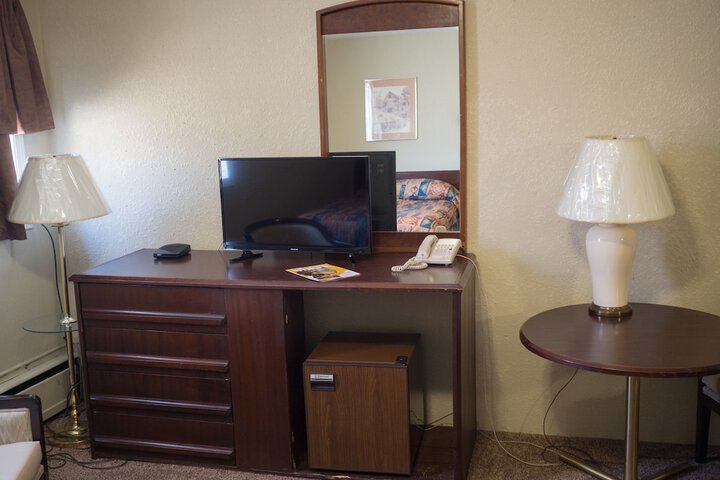 Room 2 of 48