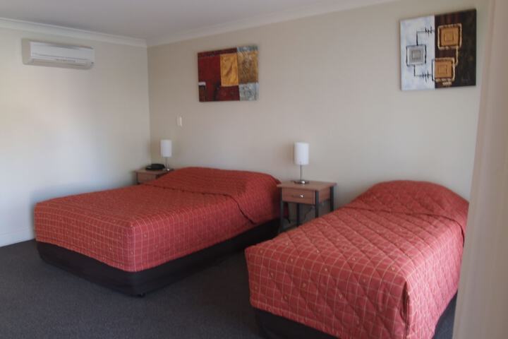Room 5 of 39