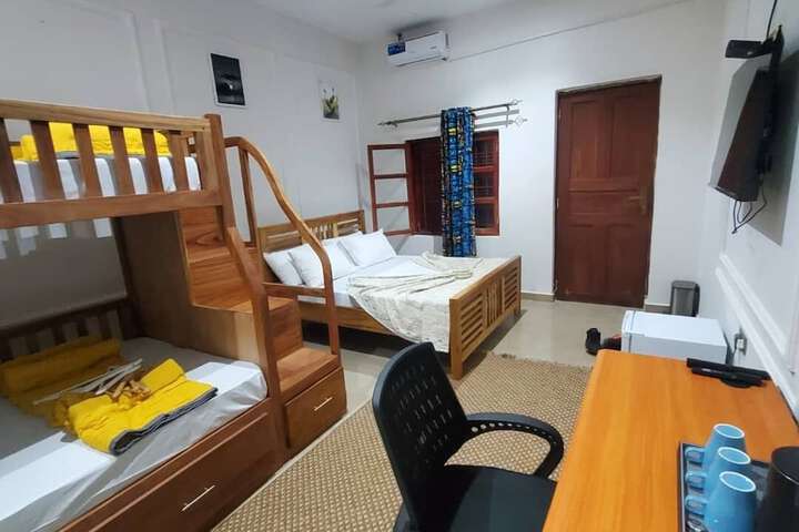Room 22 of 82