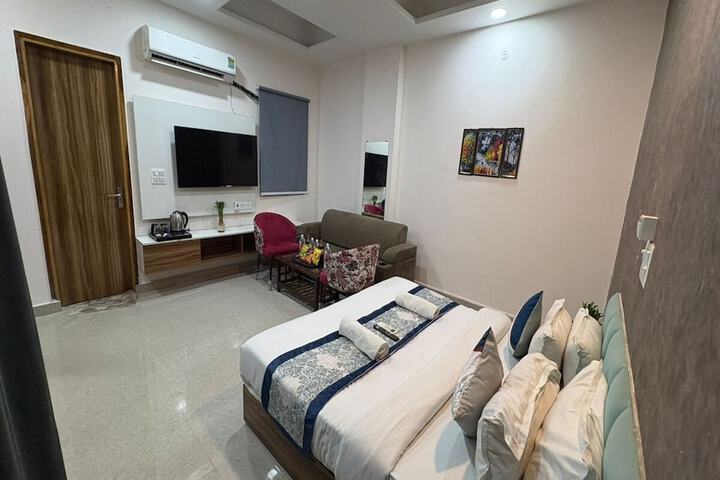 Room 21 of 48