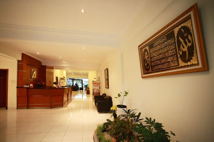 Hotel Interior 4 of 47