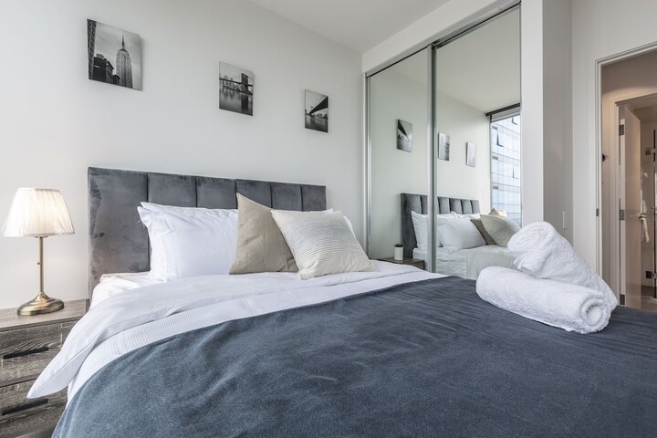Room 8 of 27
