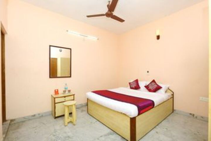 Room 9 of 22