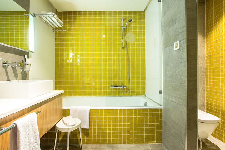 Room 30 of 60