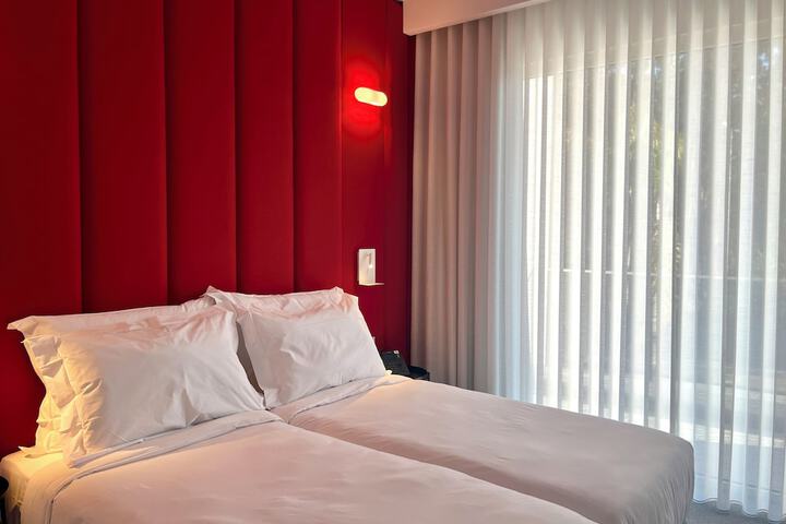 Room 7 of 24