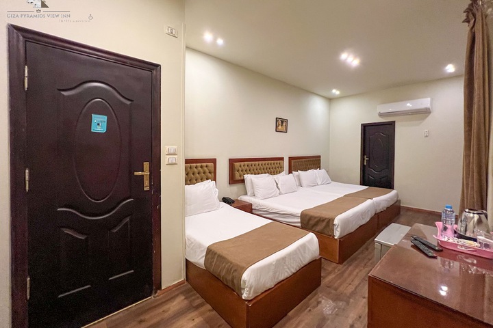 Room 25 of 284