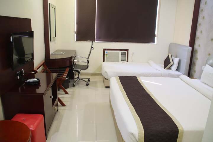 Room 11 of 46