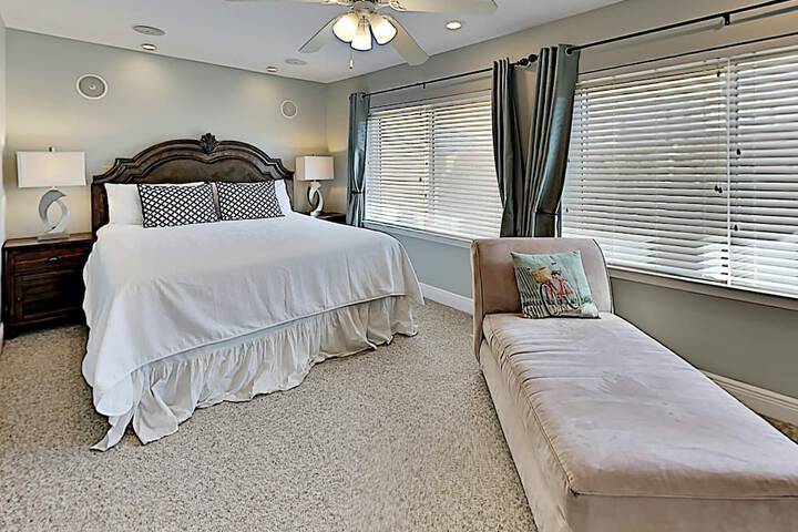 Room 2 of 48