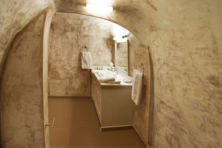 Room 86 of 150
