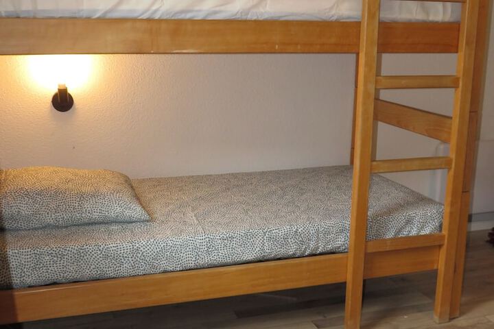Room 7 of 28