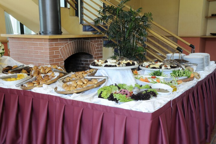 Dining 110 of 128