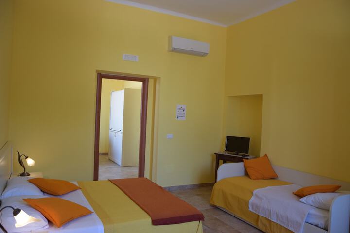 Room 5 of 38