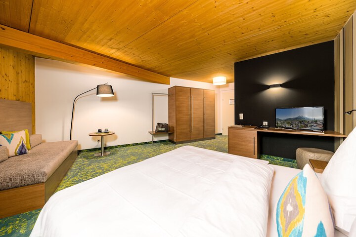 Room 8 of 39