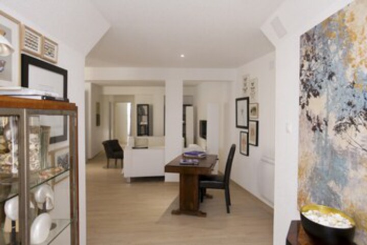 Room 3 of 10