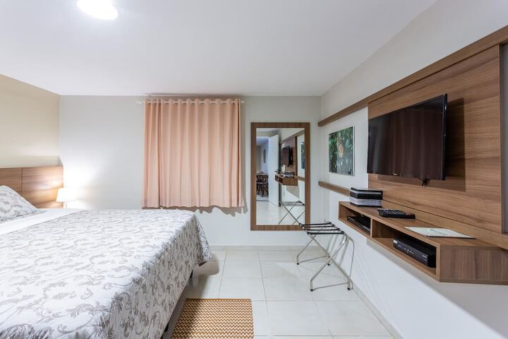 Room 11 of 40