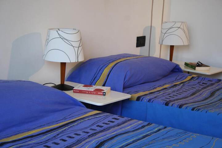 Room 6 of 50