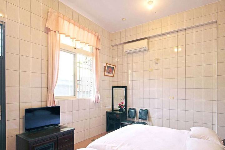 Room 15 of 20