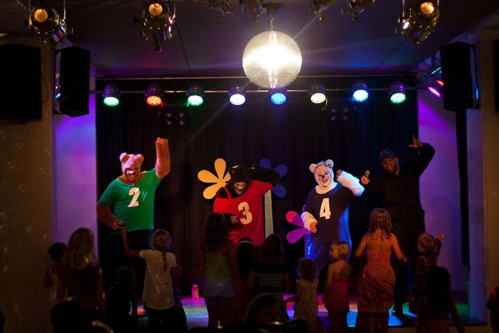 Childrens Activities 100 of 134