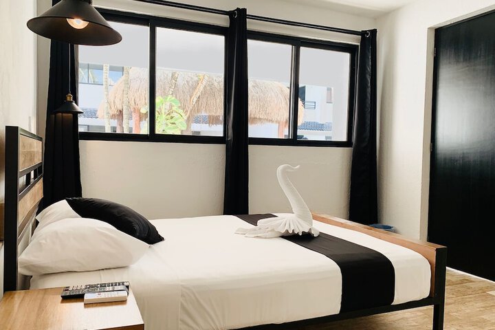 Room 5 of 80