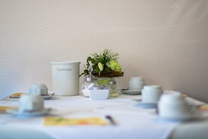Breakfast/Coffee Service 9 of 19