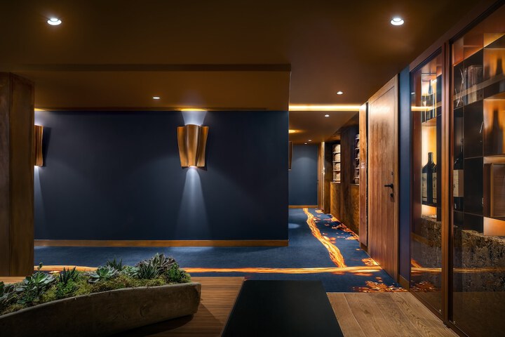 Hotel Interior 116 of 130