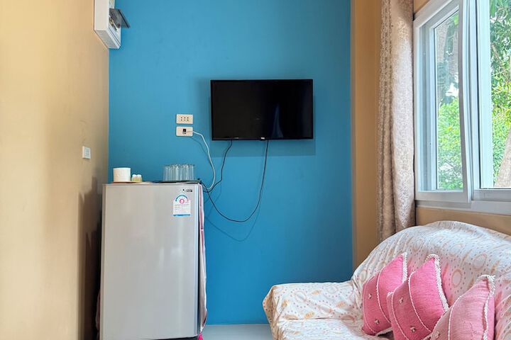Room 35 of 59