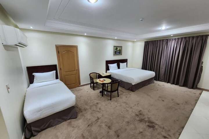 Room 11 of 24
