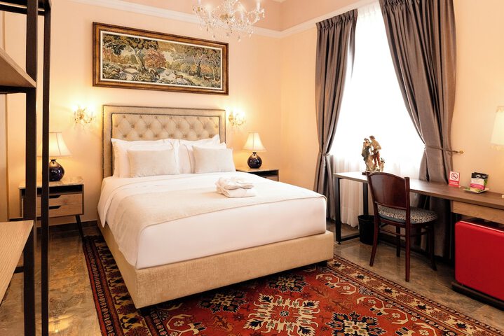 Room 20 of 49