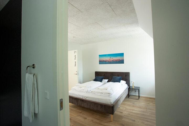 Room 20 of 69