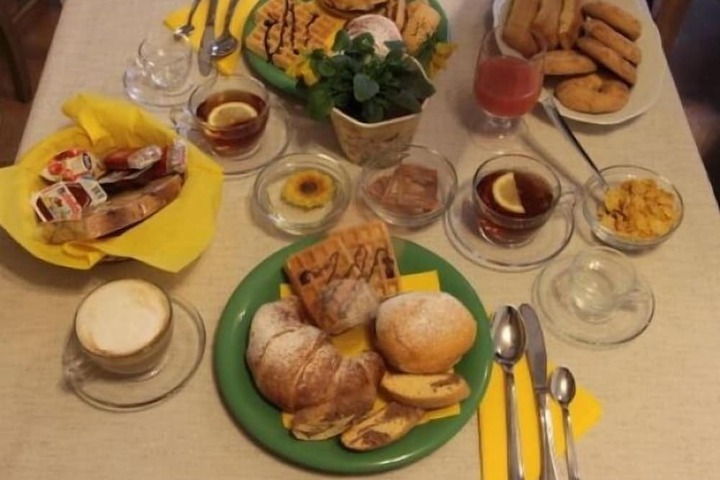 Breakfast area