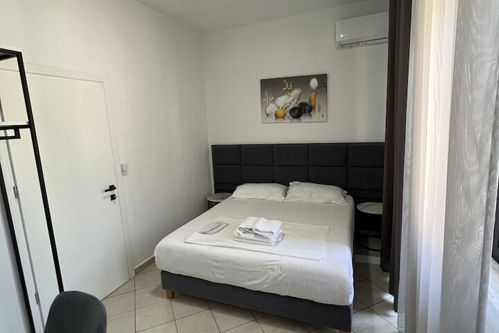 Room 47 of 98