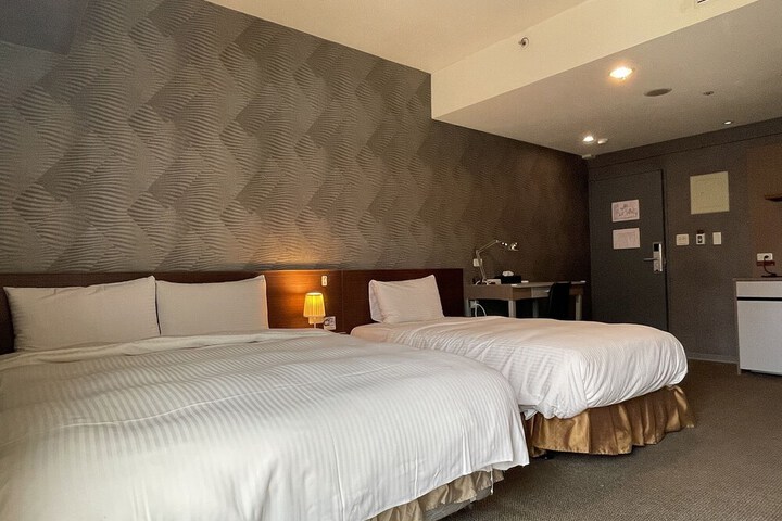 Room 20 of 38