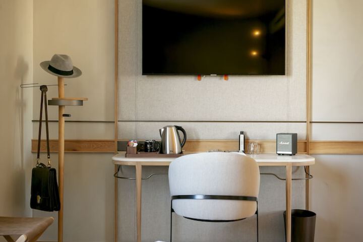 Room 21 of 114