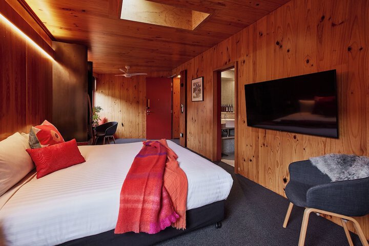 Room 10 of 51
