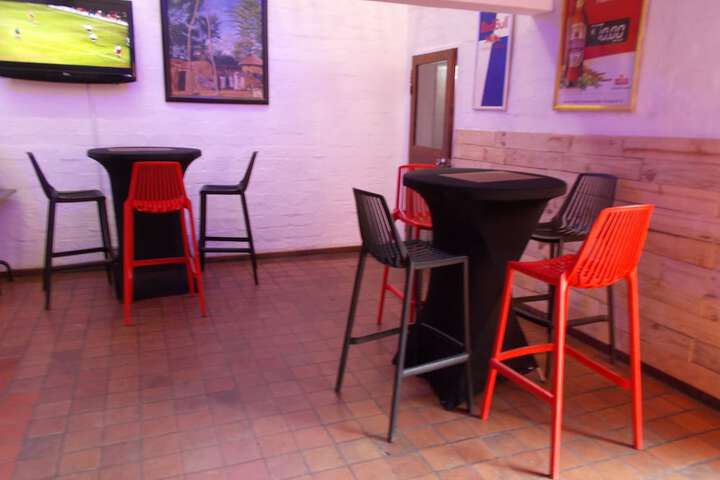 Dining 19 of 37