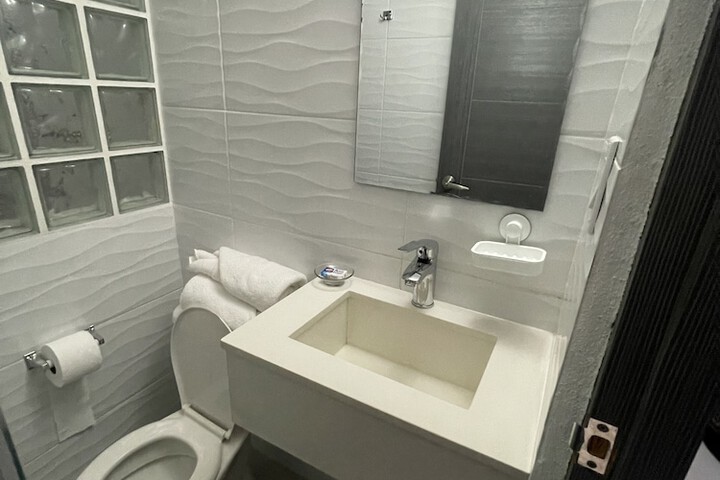 Room 7 of 13
