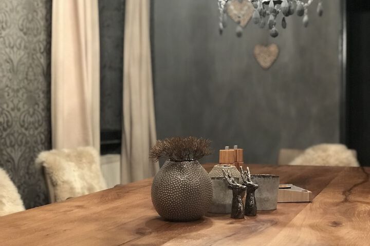 Room 4 of 30