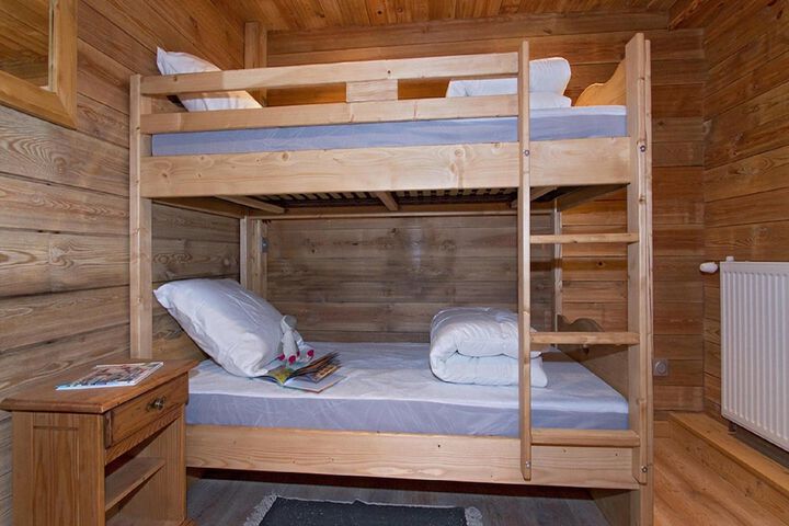 Room 6 of 37