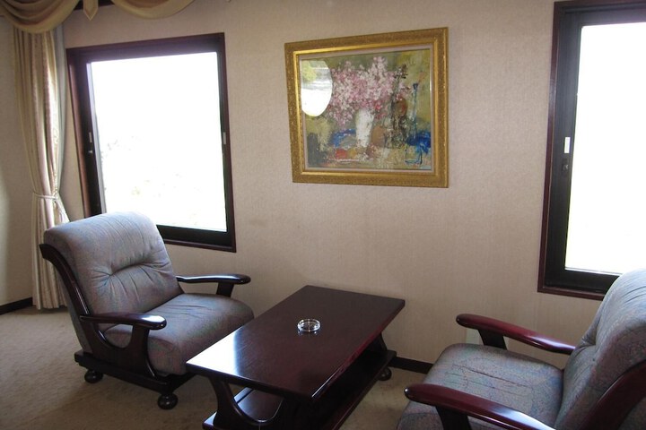 Room 17 of 39