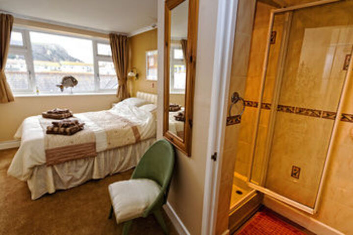 Room 5 of 23