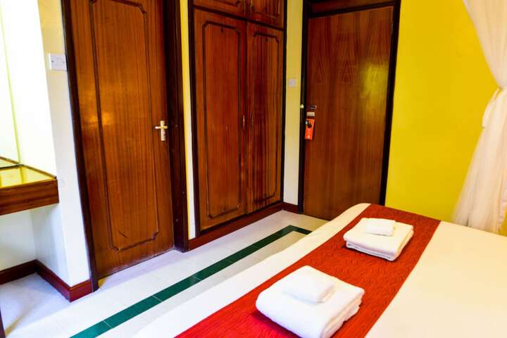 Room 9 of 54