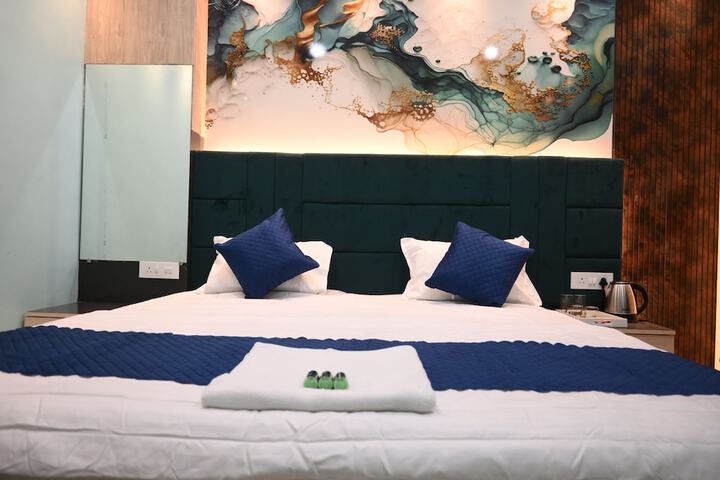 Room 4 of 29