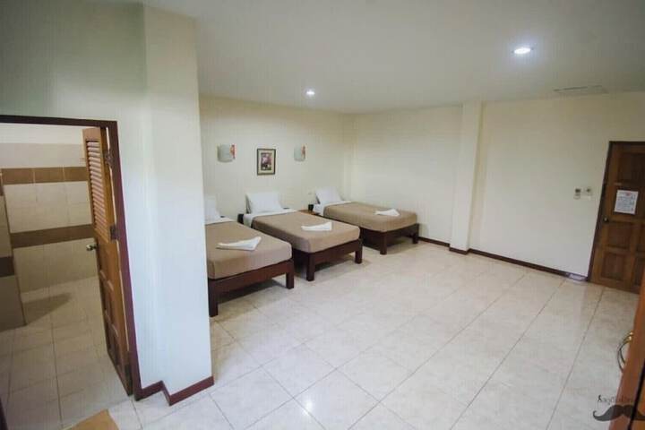 Room 16 of 31