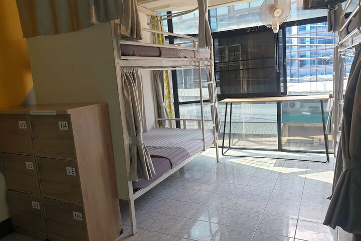 Room 5 of 43