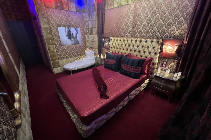 Room 34 of 96