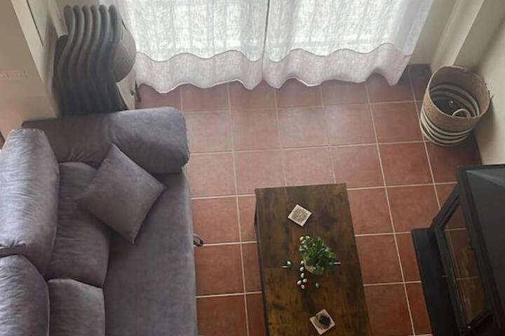 Room 8 of 32