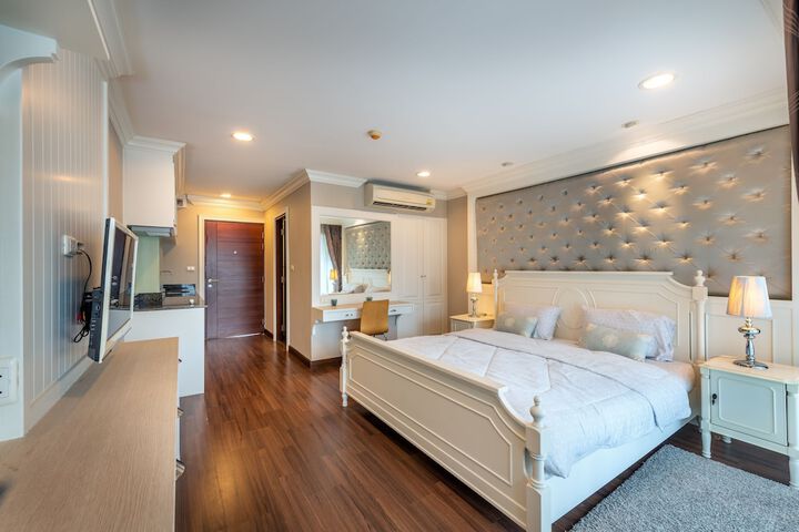 Room 11 of 73