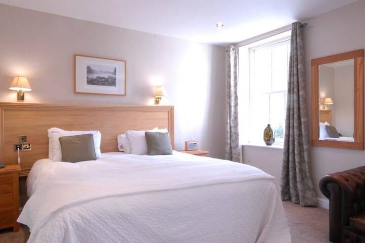 Room 9 of 34