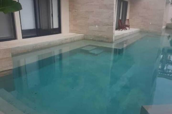 Pool 27 of 31